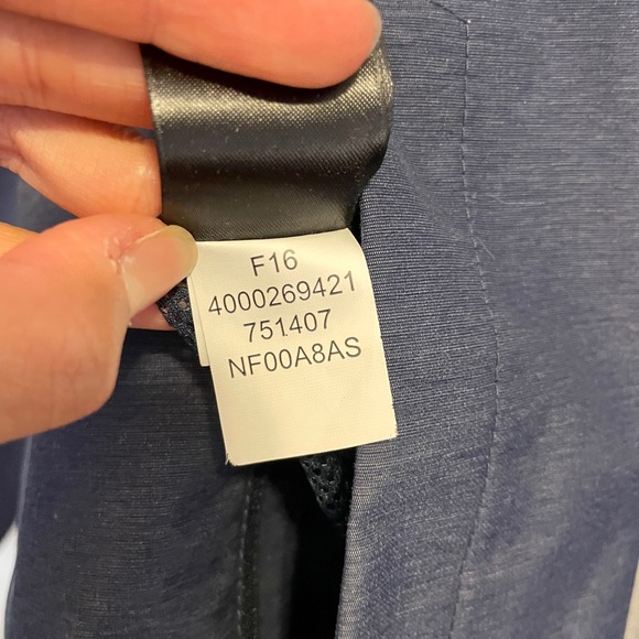 The North Face DryVent Women's Rain Jacket - Picture 3 of 5